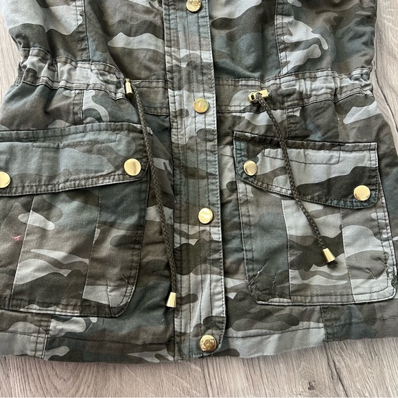 Camouflage print jacket Vest - Womens - large - Camo - Picture 5 of 7